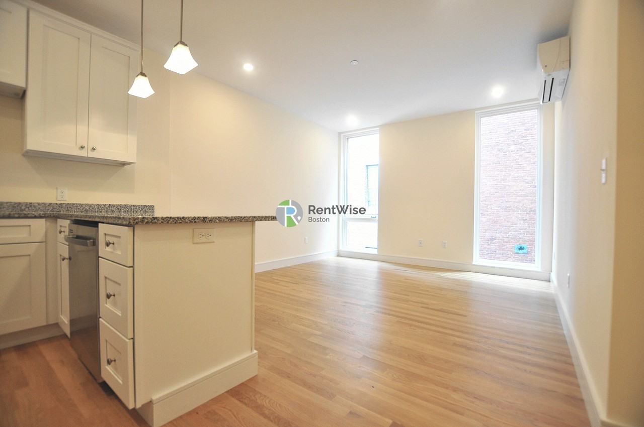 877 Beacon St #2 - Photo 3 of 20