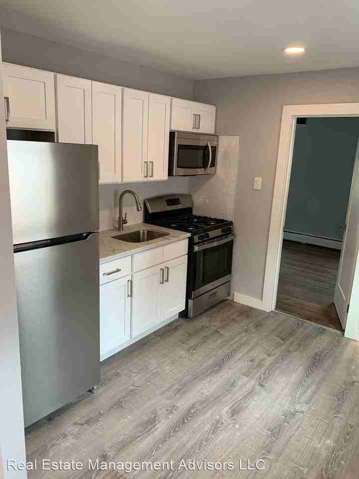 1009 E Cliveden St - Photo 2 of 9