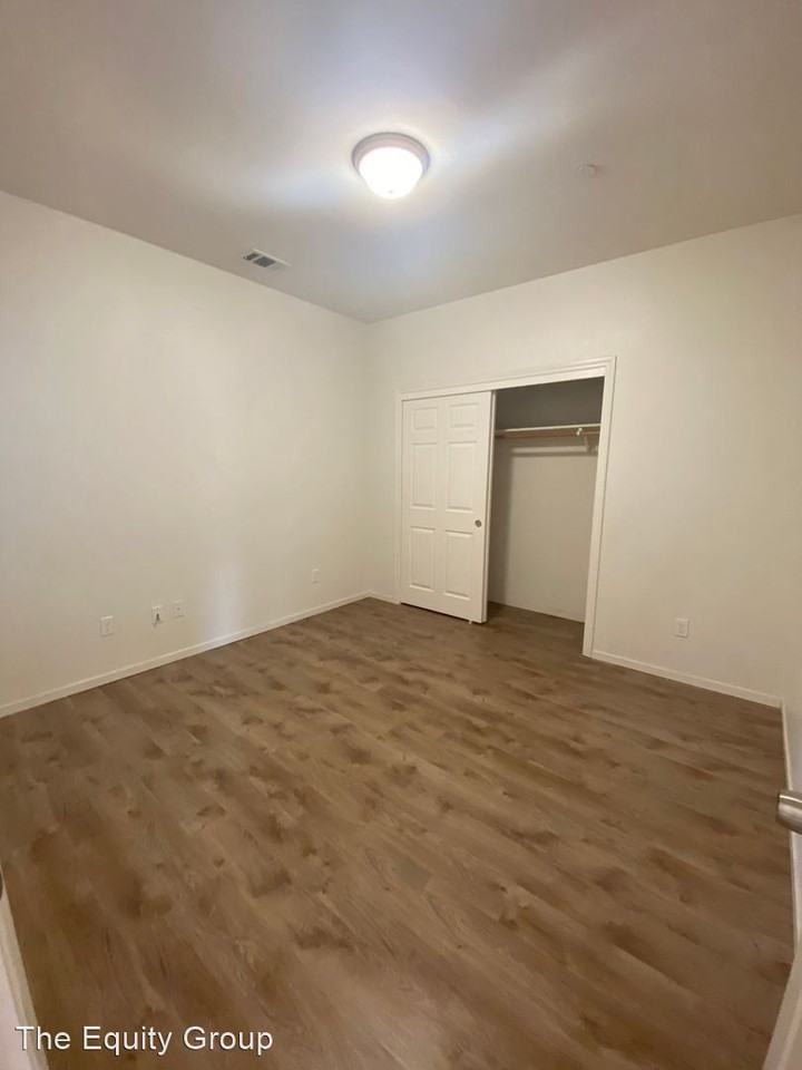 7383 Ensminger Ave - Photo 2 of 25