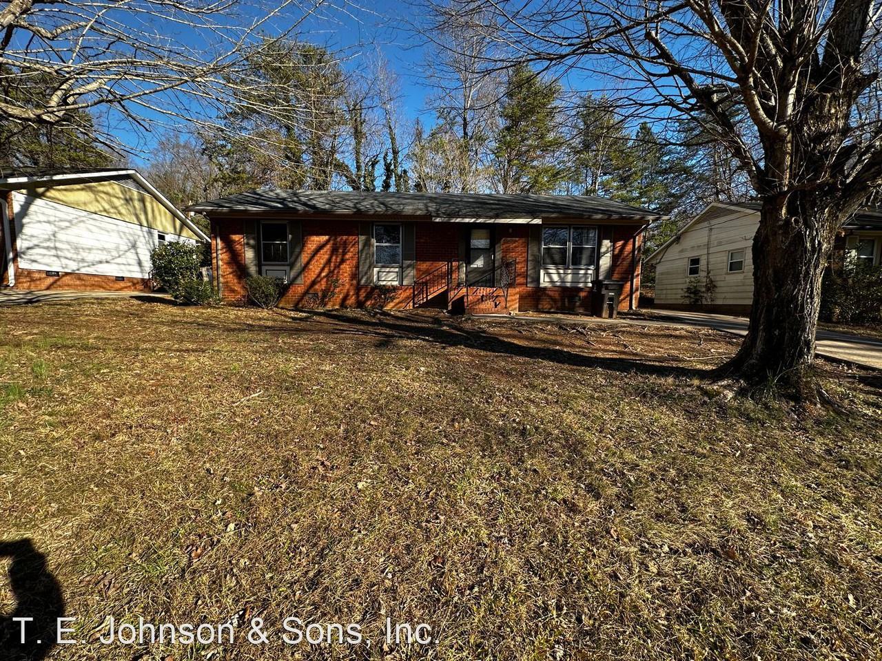 1609 Benbow St - Photo 2 of 12