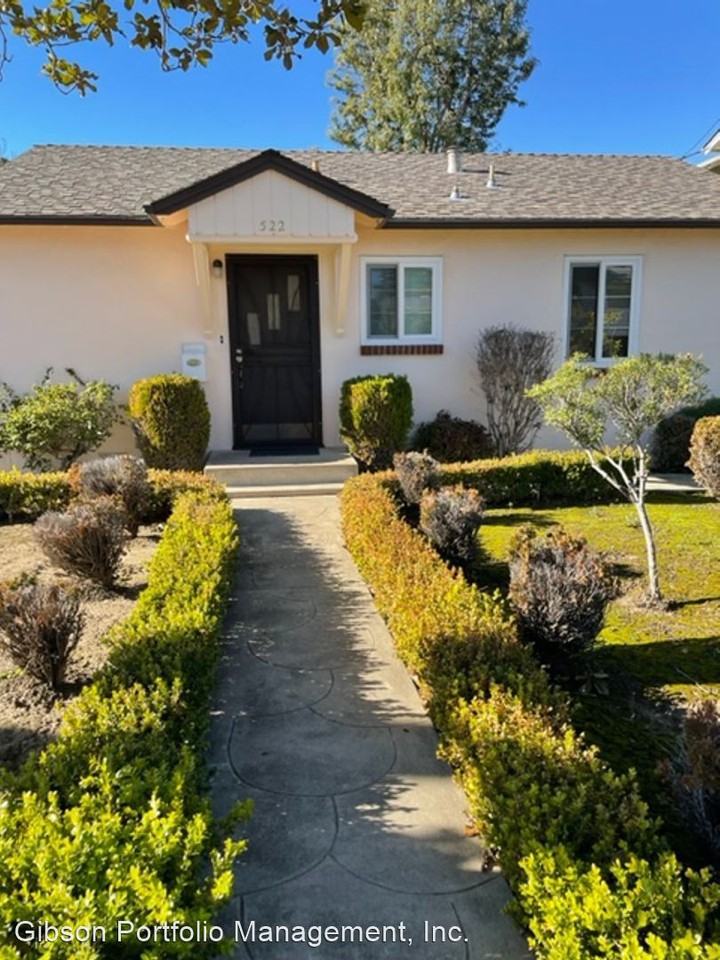 522522 1/2 Chiquita Ave Apartments in Old Mountain View, Mountain View