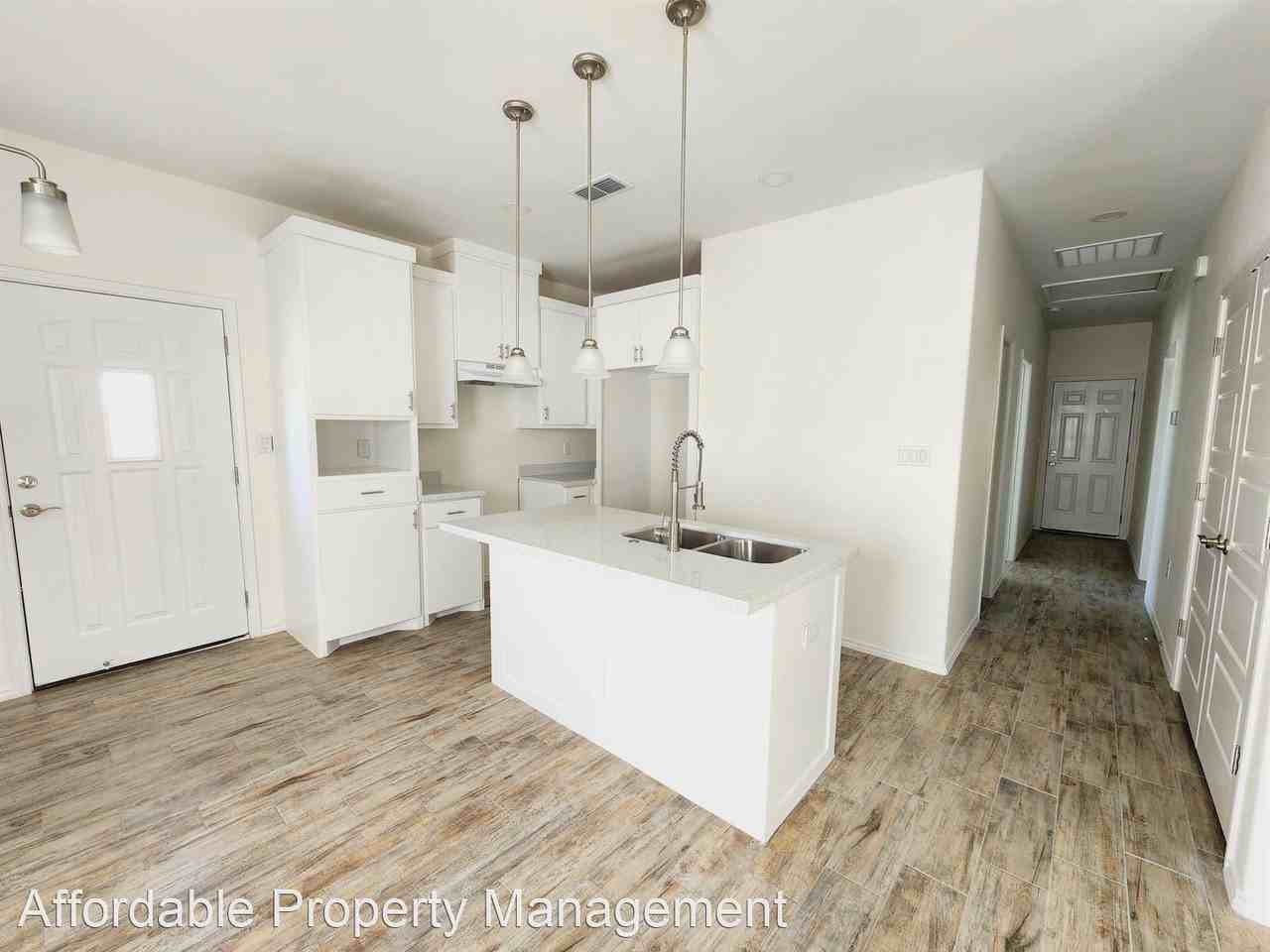 2114 E. Valley Circle - Photo 3 of 12