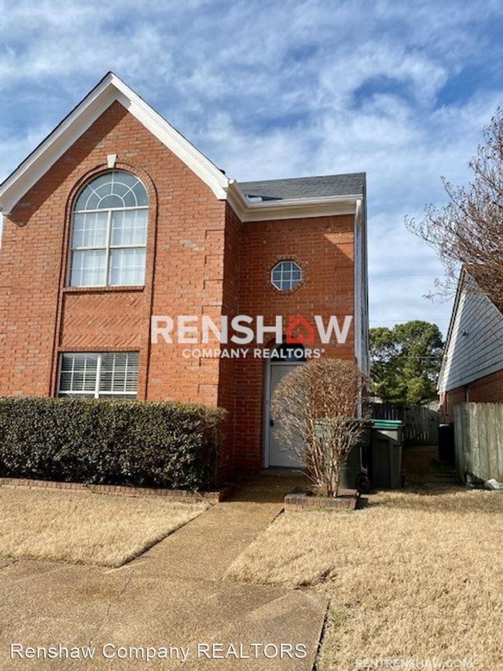 1829 Winship Dr - Photo 2 of 34
