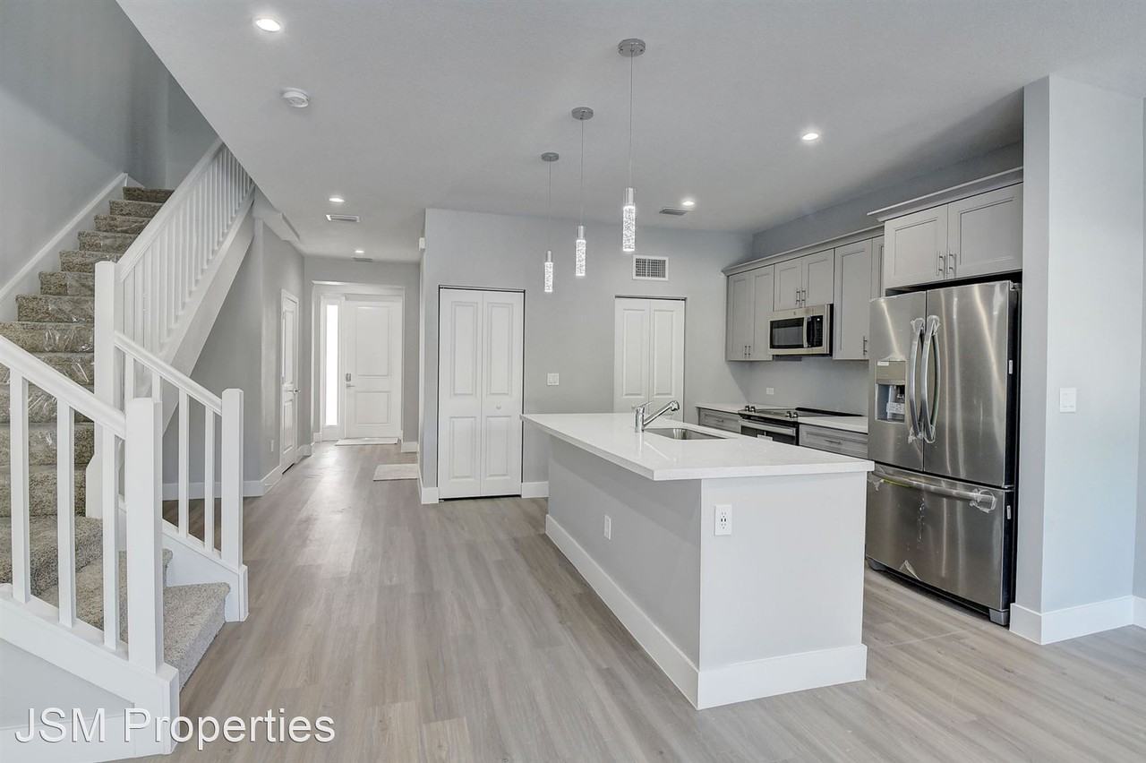 Frederick Isles Townhomes - Photo 3 of 46