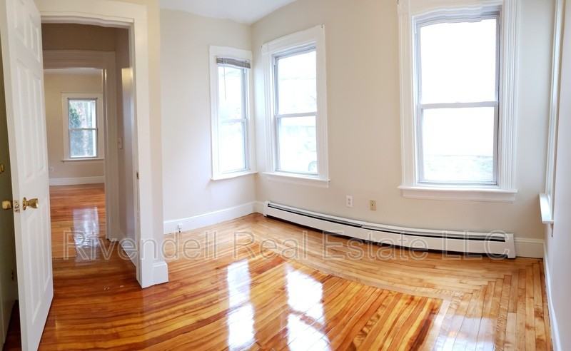 336 Valley St - Photo 5 of 9