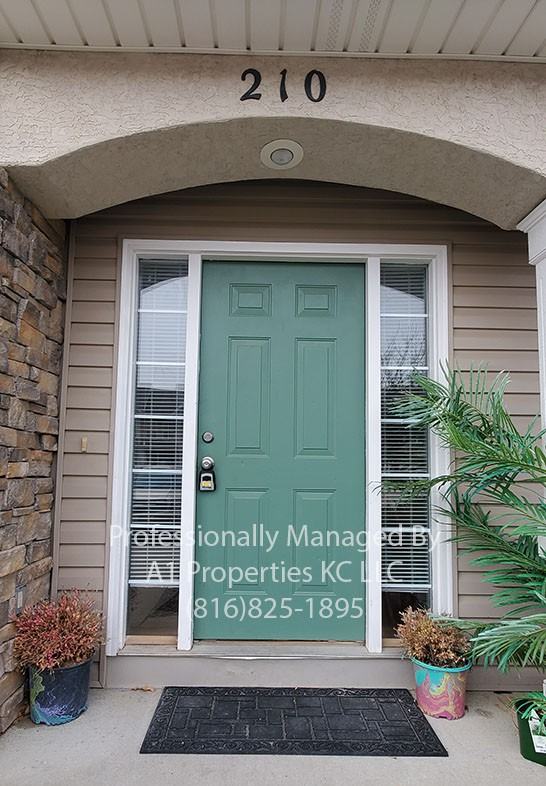 210 Mott Dr - Photo 2 of 22