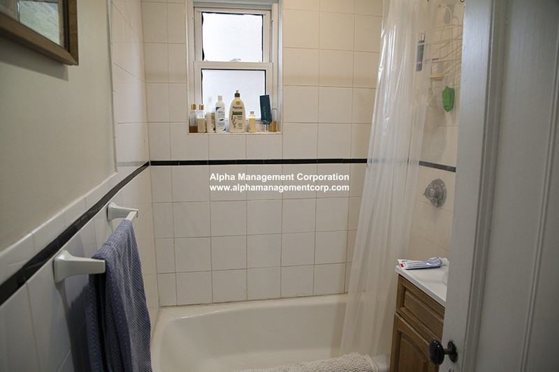 28 Everett St #3 - Photo 4 of 12