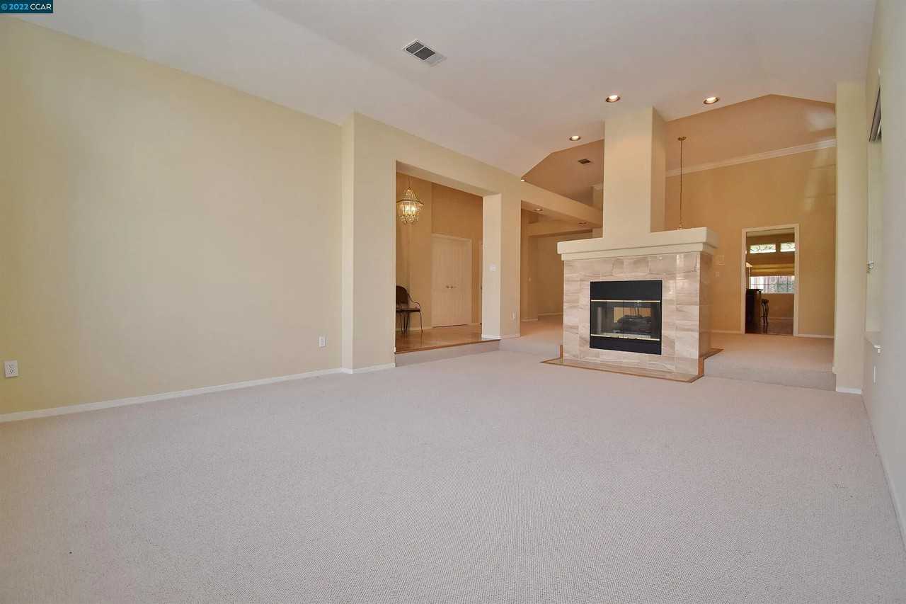 3050 Miwok Way - Photo 2 of 12