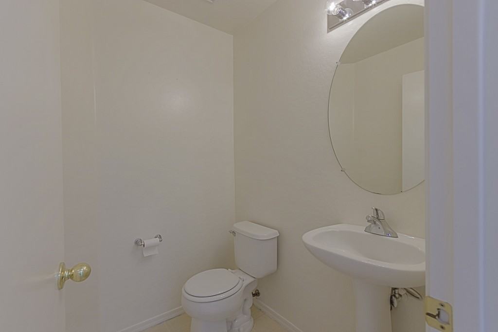 10110 E Carmel Ave - Photo 3 of 17