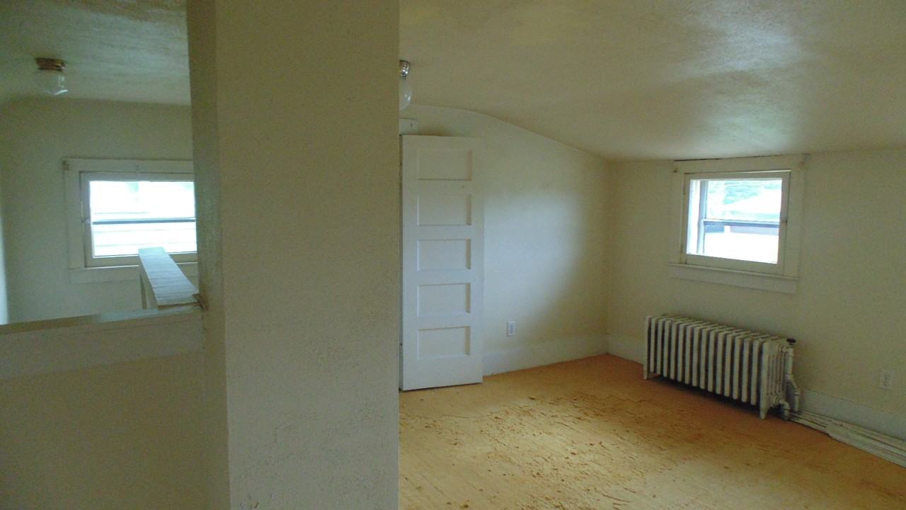 108 N 8th St - Photo 3 of 12