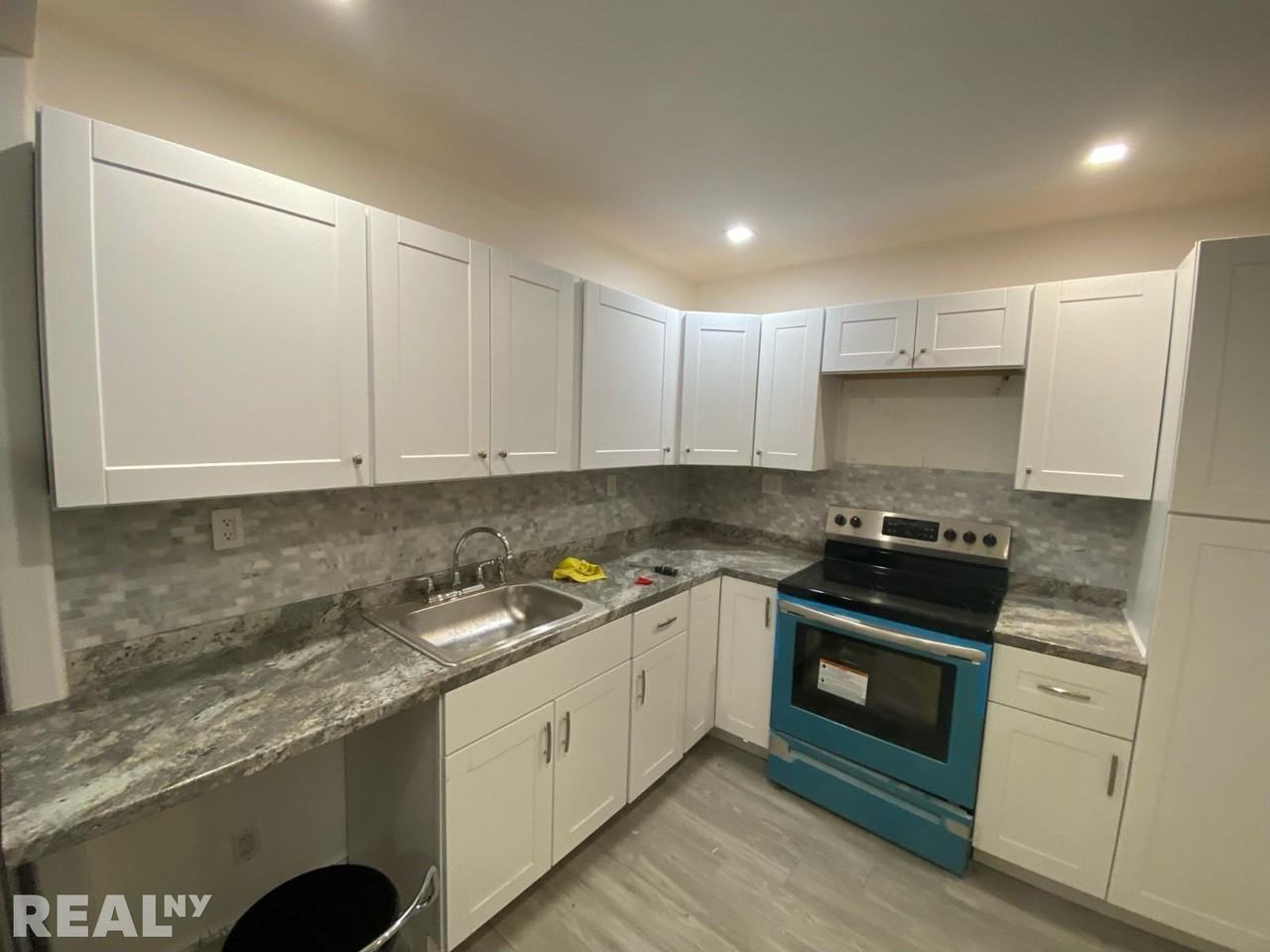 182 Beaumont St #1 - Photo 3 of 6