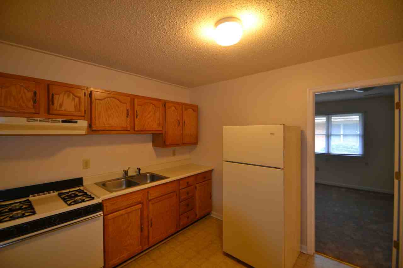 116 Carman Ave. - Photo 3 of 6