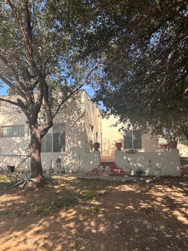 1501 Galveston Street - Photo 3 of 16