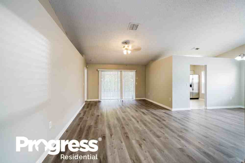 1014 Peachwood Dr - Photo 3 of 16