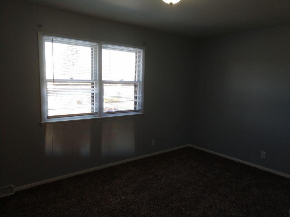 10611 W Wabash Ave - Photo 3 of 11