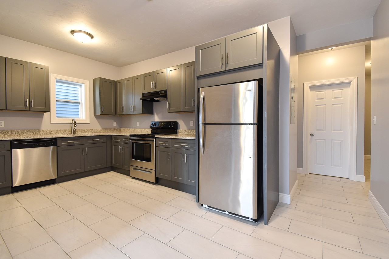 525 Charles St #2 - Photo 5 of 15