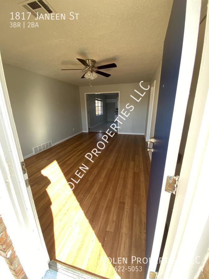 1817 Janeen St #1 - Photo 4 of 19