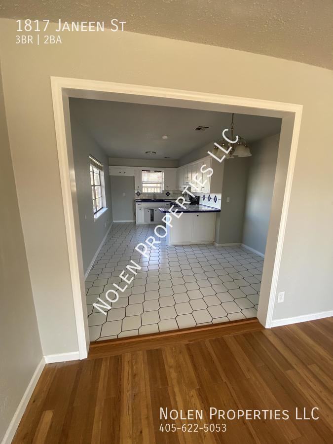 1817 Janeen St #1 - Photo 5 of 19