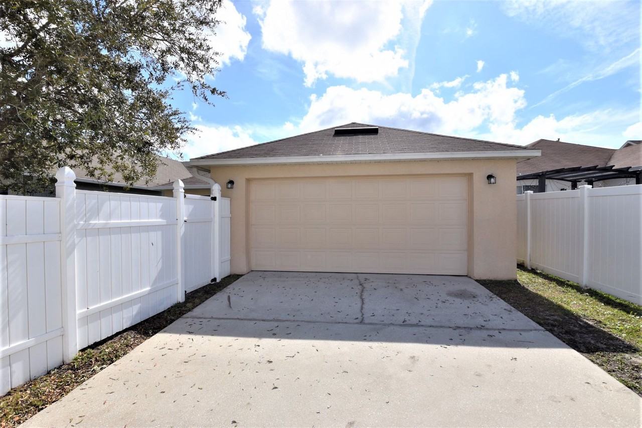 14451 Florida Privet Dr - Photo 2 of 12