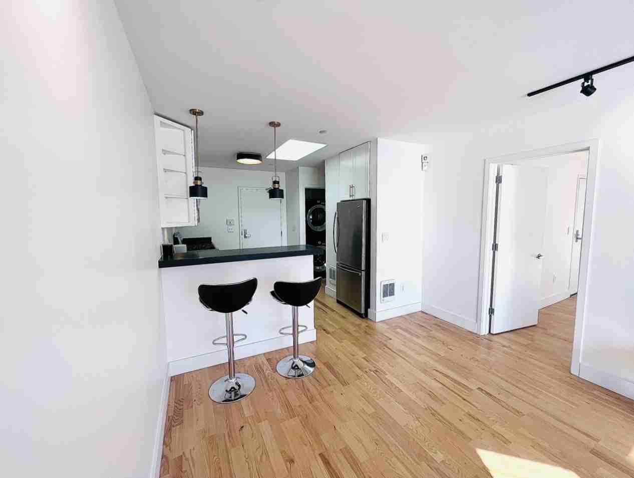 469 Tehama Street #6 - Photo 2 of 3