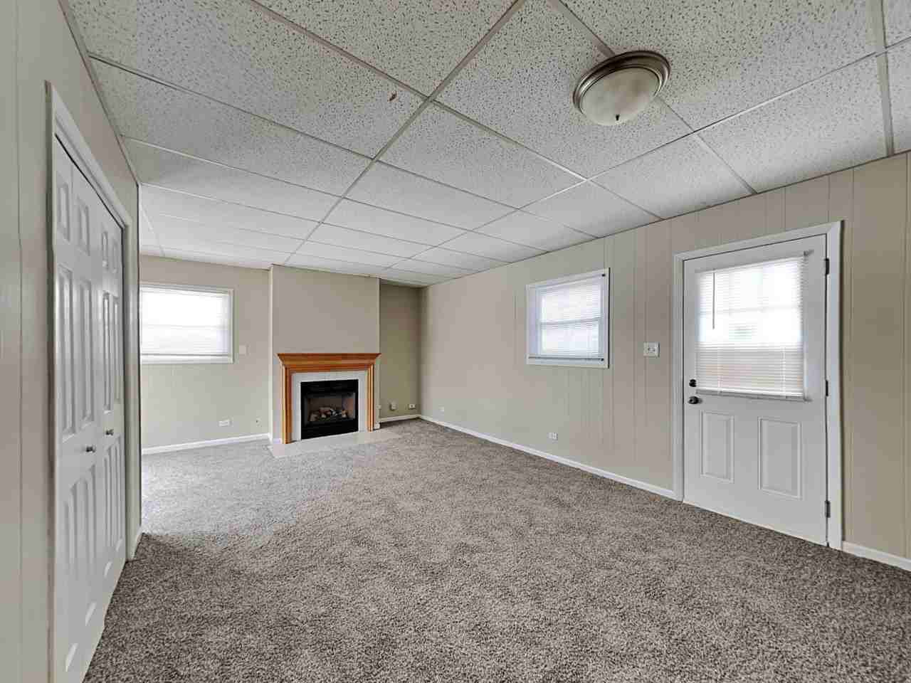 1651 Janet St - Photo 3 of 20