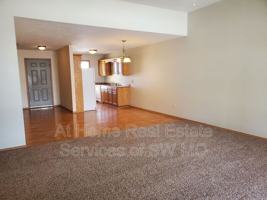 featured image of 1095 N Northwood Ave
