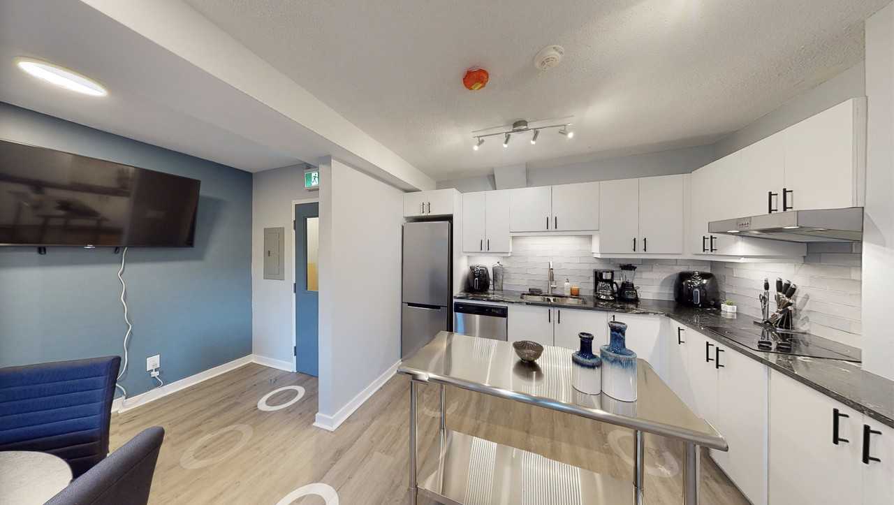 146170 Osgoode Apartments in Sandy Hill, Ottawa, ON K1N 6S6 Zumper