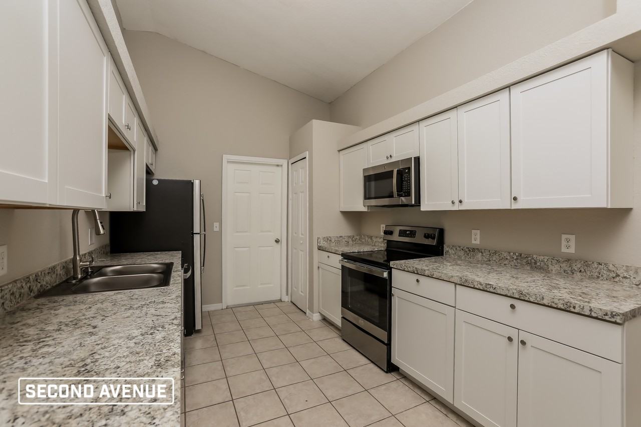 7331 Holly St - Photo 2 of 16