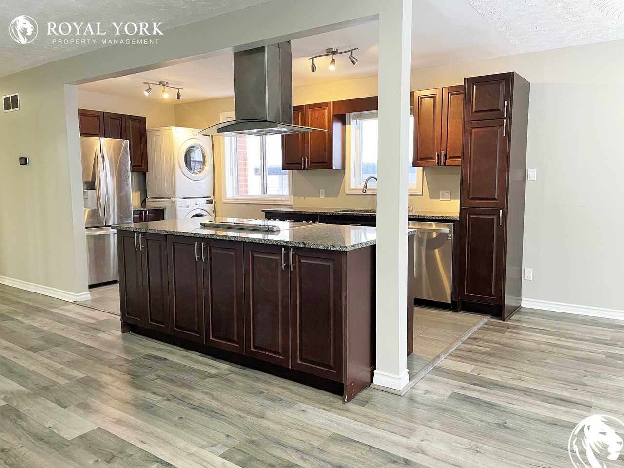 39 Southview Cres #1 - Photo 3 of 27