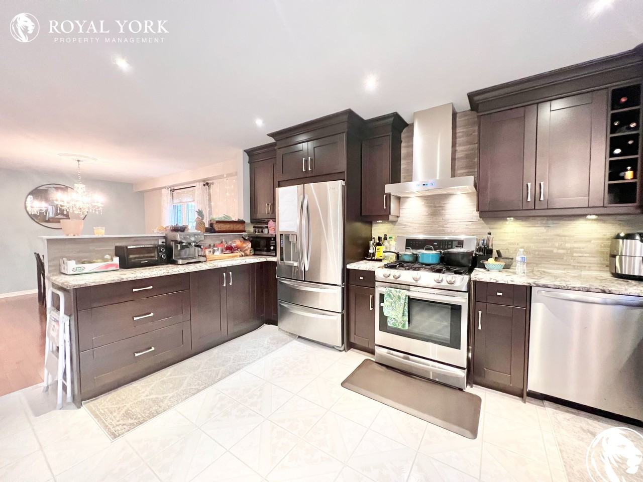 27 Jason Dr - Photo 2 of 33