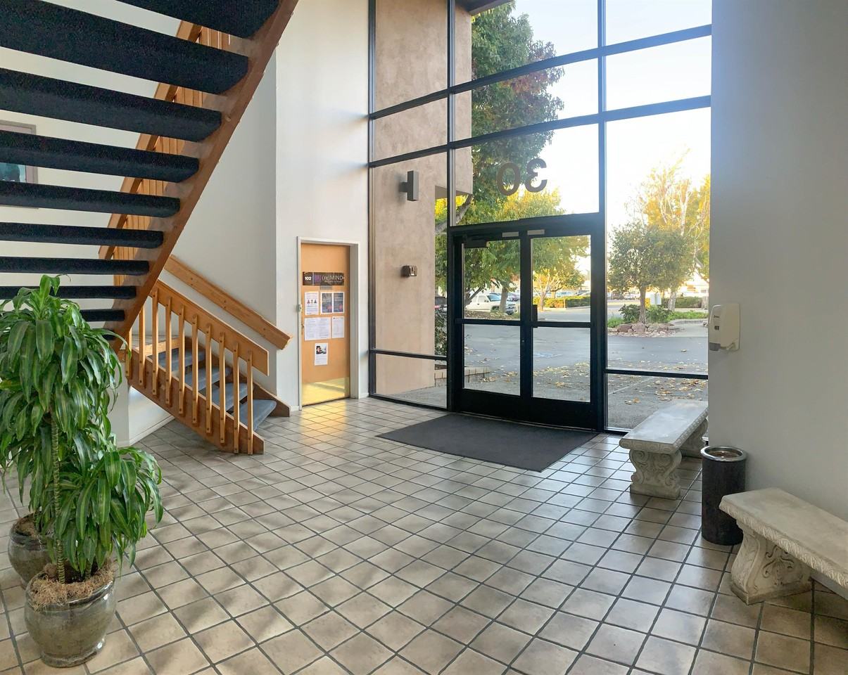 30 E San Joaquin St #204B - Photo 3 of 9