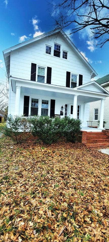 310 Ohio Ave #1 - Photo 2 of 26