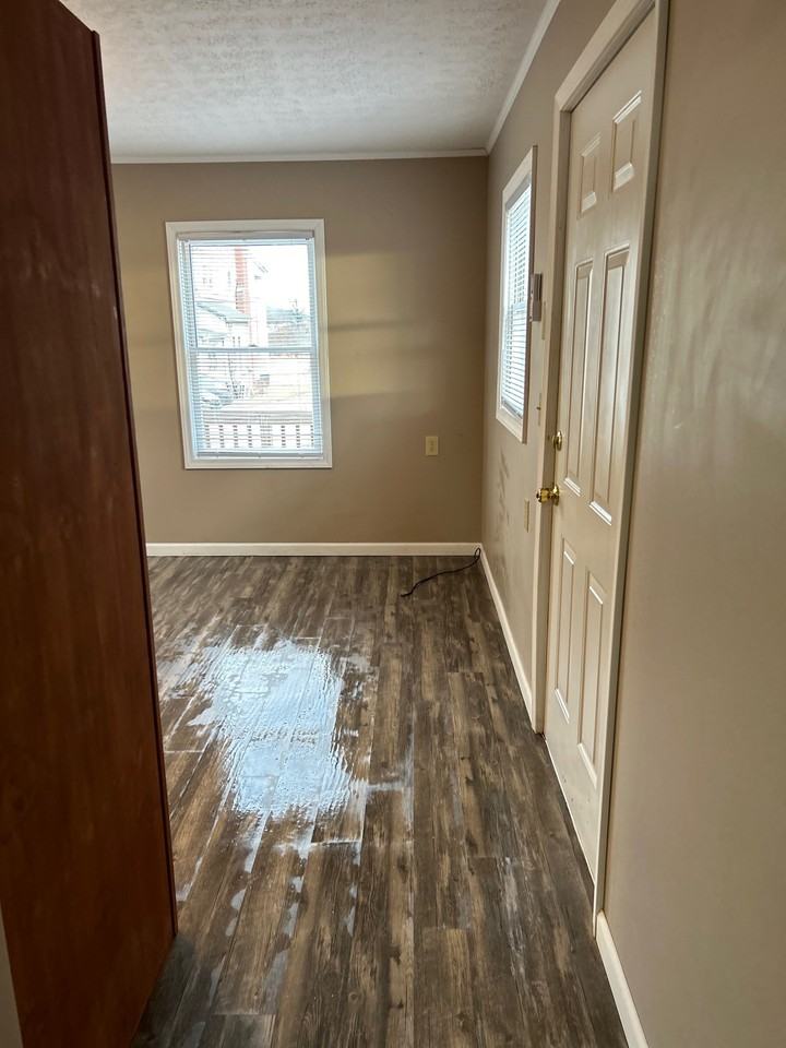 1610 Columbus St Sw #A - Photo 5 of 16