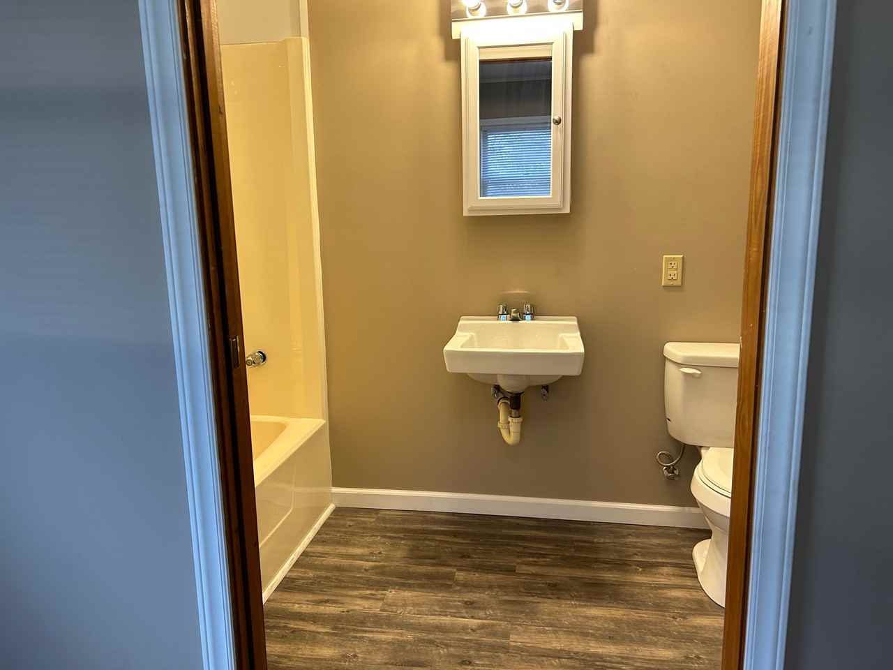 1610 Columbus St Sw #A - Photo 6 of 16