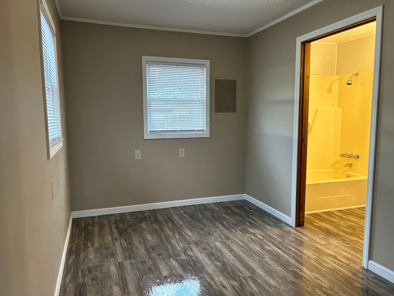 1610 Columbus St Sw #A - Photo 7 of 16