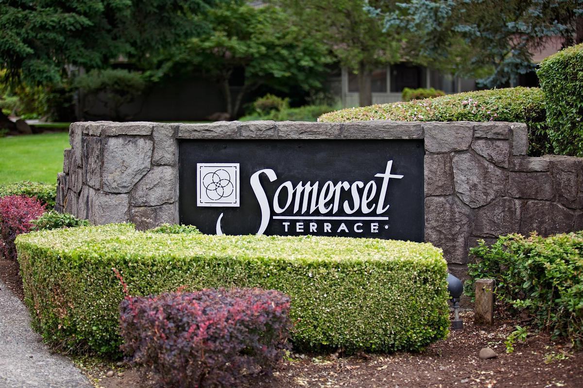 13601 Southeast 19th Street - Photo 2 of 8