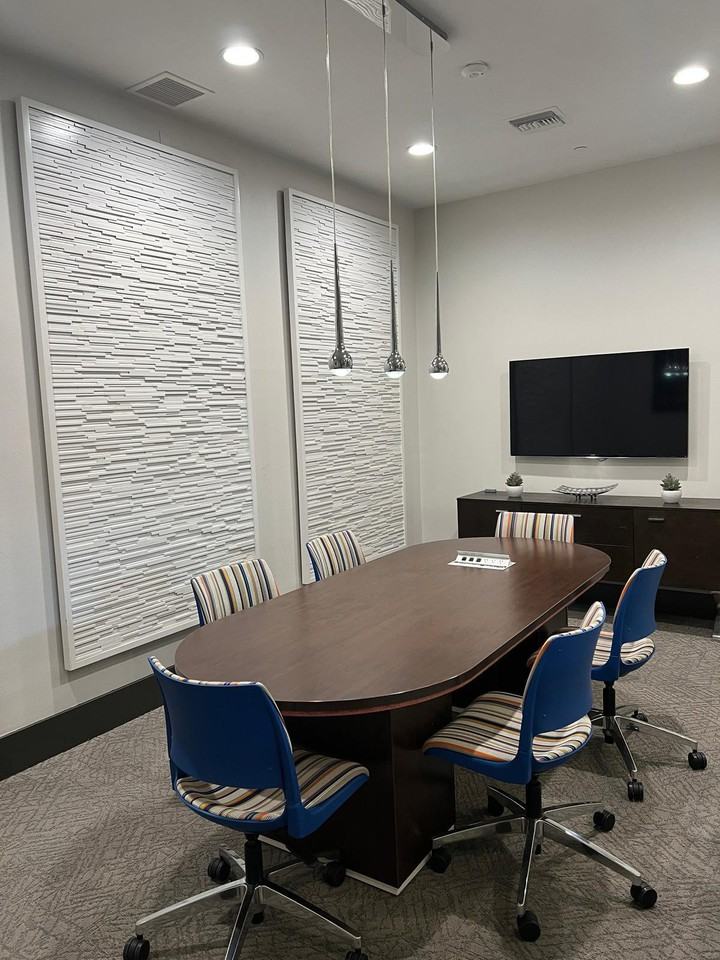 20600 Ventura Blvd - Photo 3 of 24