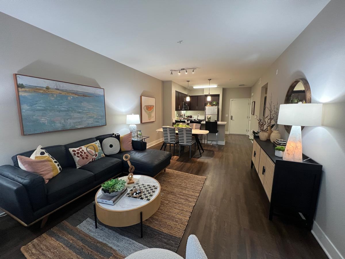 20600 Ventura Blvd - Photo 7 of 24