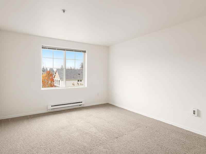 5502 Northeast Hidden Creek Drive - Photo 7 of 24