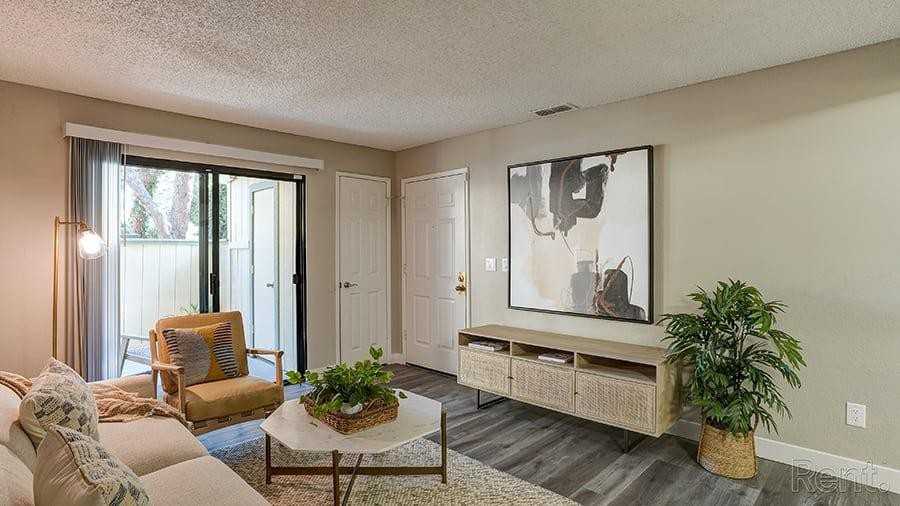 50 Austin Ave - Photo 3 of 10