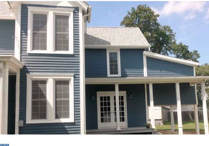 32 Broad St - Photo 3 of 10