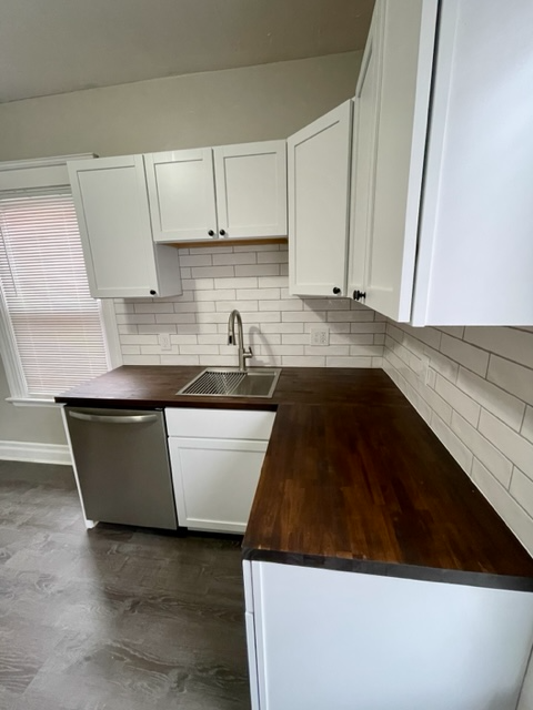 370 Howell Ave #2 - Photo 2 of 15