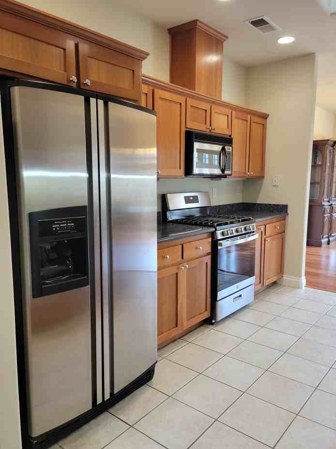 12 Camberwell Ct #1 - Photo 5 of 39