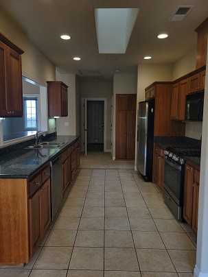 12 Camberwell Ct #1 - Photo 7 of 39