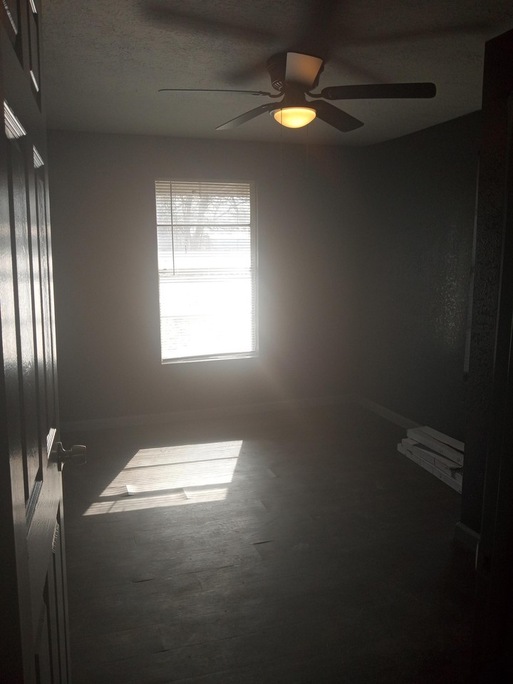 7607 Verdinell St #1 - Photo 7 of 9