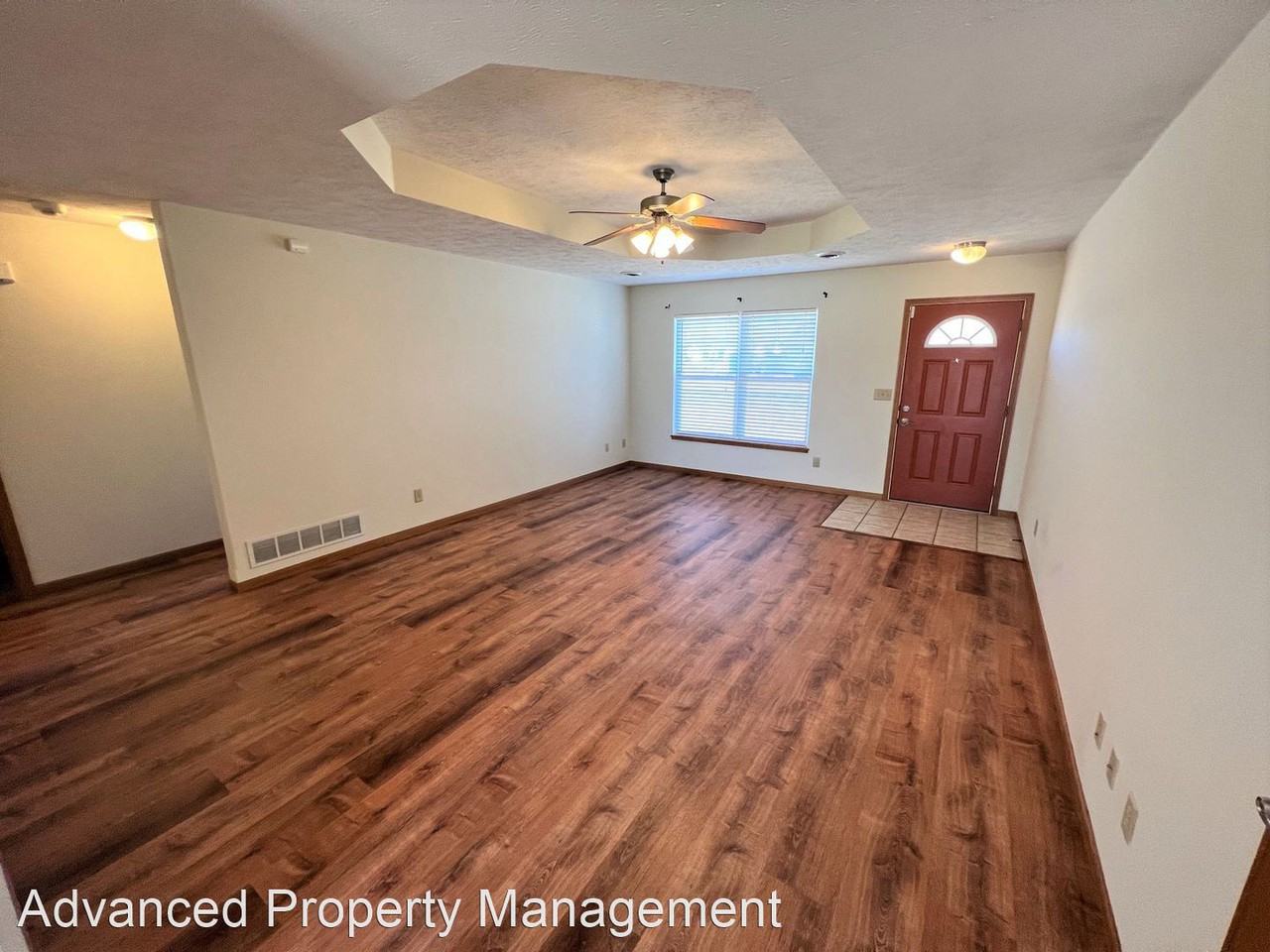 3112 Brookville West Dr - Photo 2 of 9