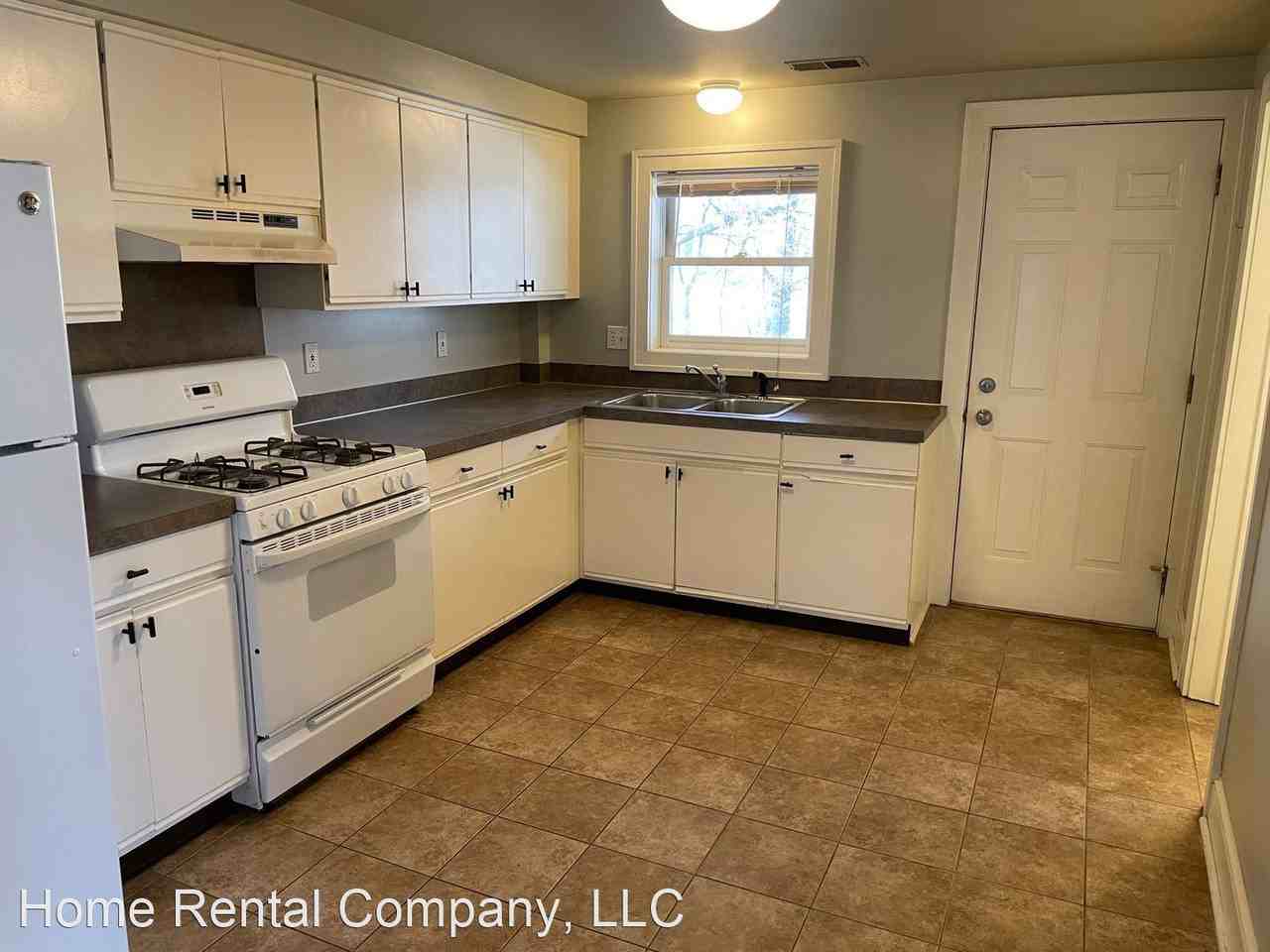 653-659 Lovett SE - Photo 2 of 10