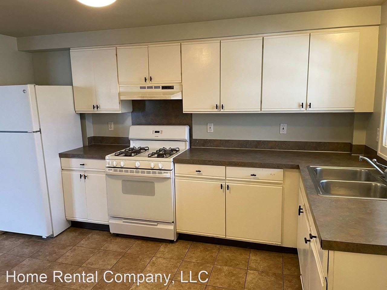 653-659 Lovett SE - Photo 3 of 10