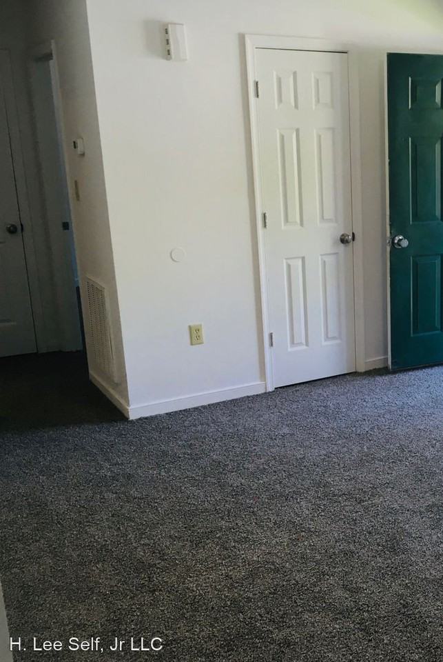 Winn Court Rd - Photo 2 of 6