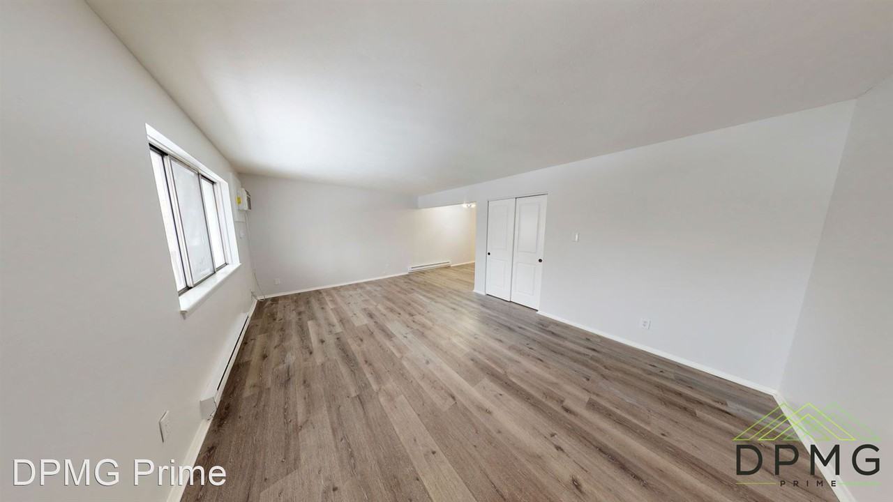 605 South Bridge Street - Photo 2 of 13